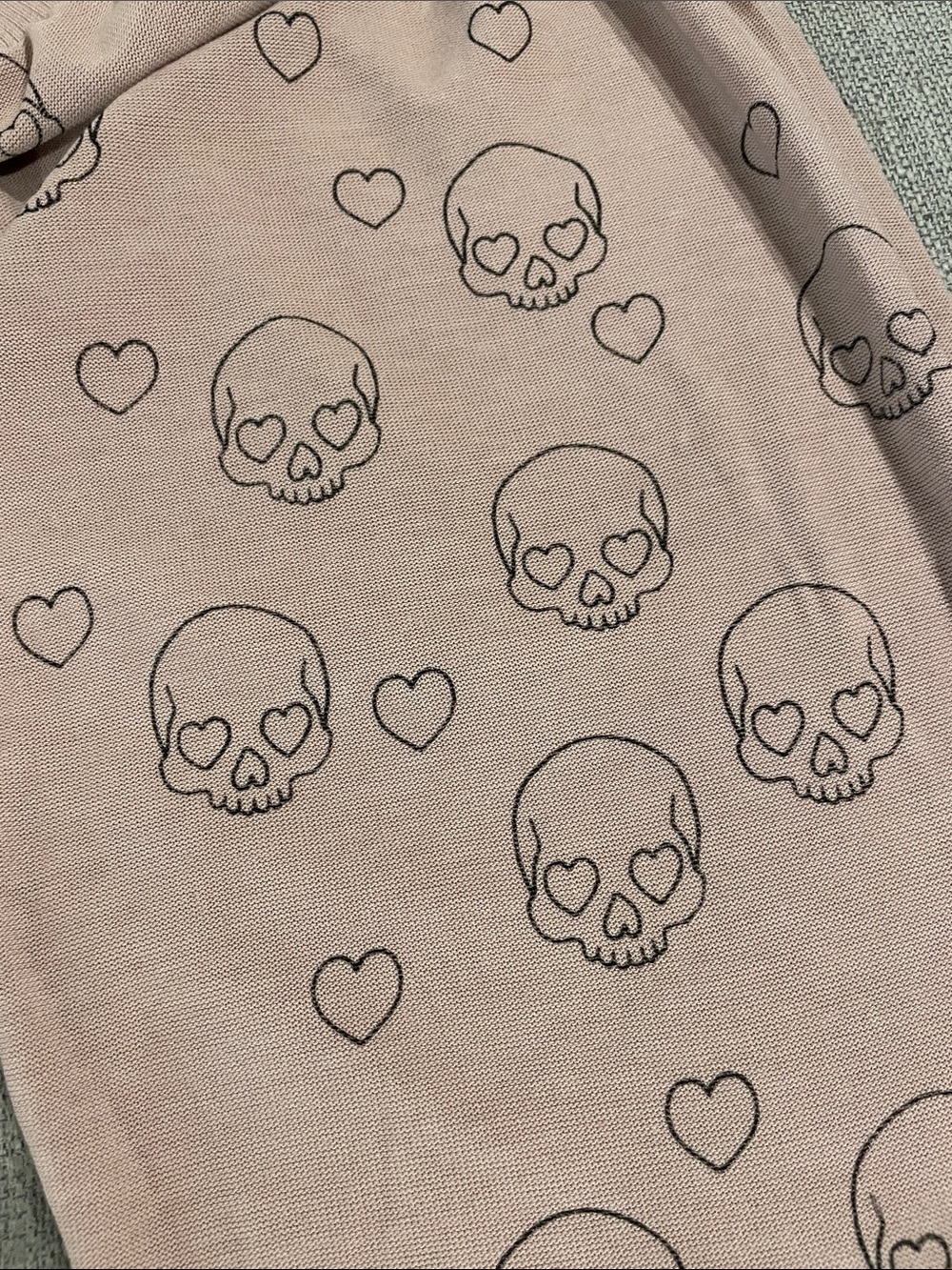 Chaser Pink Skull & Heart Print Jogger Pants - Picture 3 of 5